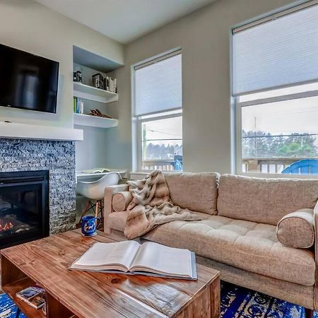 New Tri-Level Home With Ocean View And 3 En-Suite Bedrooms! ديبو باي المظهر الخارجي الصورة