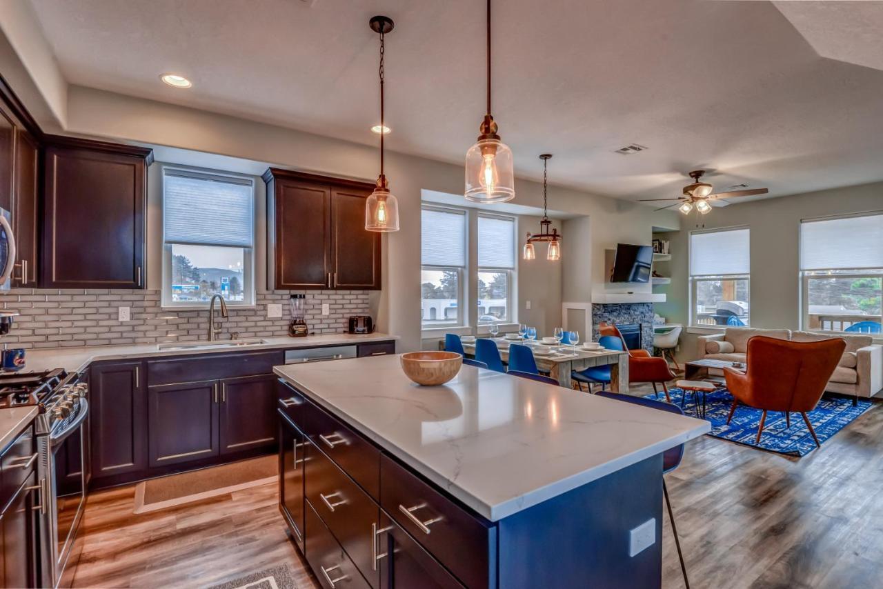 New Tri-Level Home With Ocean View And 3 En-Suite Bedrooms! ديبو باي المظهر الخارجي الصورة